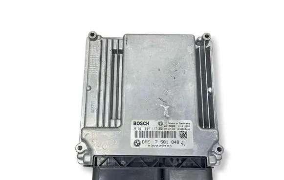 BMW 1 E81 E87 Engine control unit/module 0261S04117 7581848 030020454