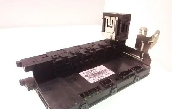Mercedes-Benz C W203 Fuse module 2095450101 5DK00848610