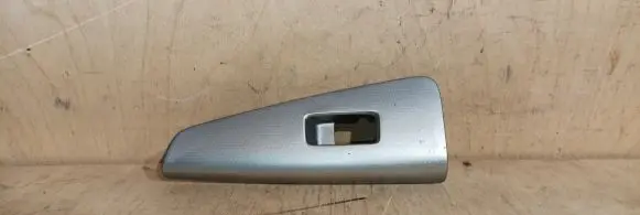 Toyota Corolla Verso E121 Rear door window switch trim 7427113040