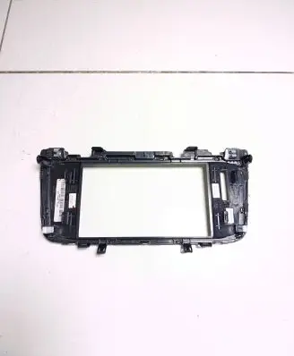 KIA Optima Radio/GPS head unit trim 84740D4200SG7 170425111207