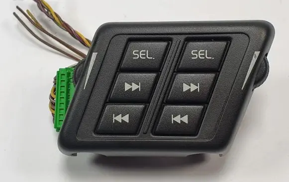 Volvo XC90 AUX in-socket connector 8666729