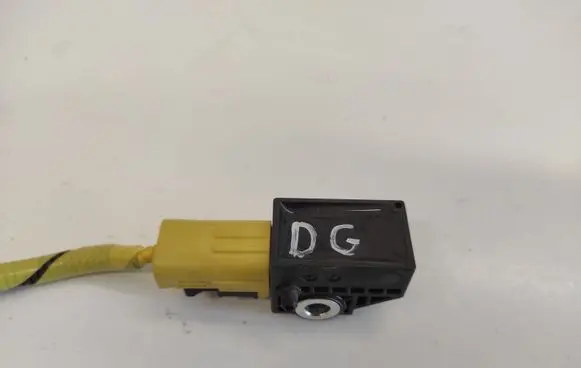 Honda CR-V Airbag deployment crash/impact sensor 5WK43786 77970SWAE113M4