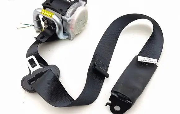 Honda HR-V Rear seatbelt TKAH2EJ816 12172021