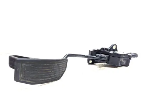Toyota Prius (XW30) Accelerator throttle pedal 7811012040 1988007830