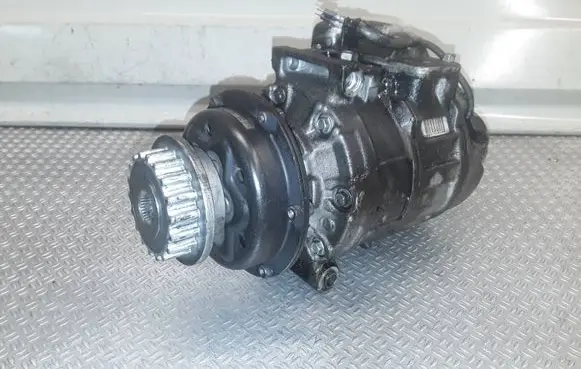 Volkswagen Touareg I Air conditioning (A/C) compressor (pump) 7H0820805C 4472209095
