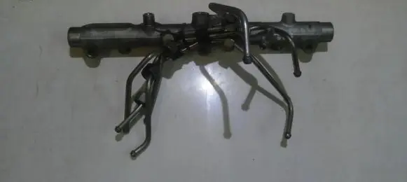 Fuel main line pipe