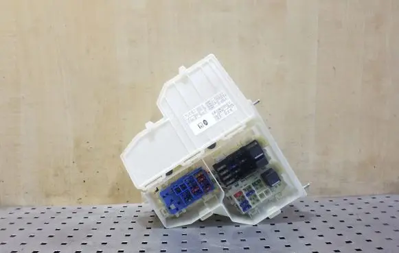 Land Rover Freelander 2 - LR2 Fuse box set 6G9T14C507GC 6G9T14K131BA
