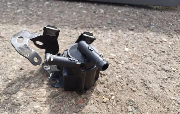 Peugeot 3008 I Electric auxiliary coolant/water pump 7619359800 704386000