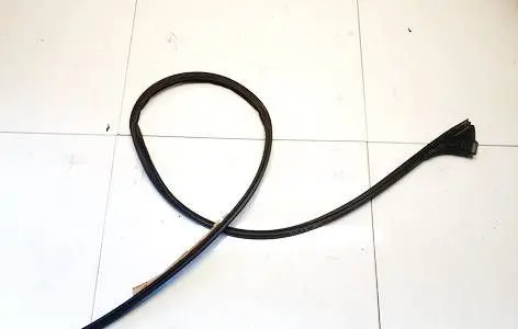 Tesla Model Y Rubber seal front coupe door 149767700b 1497677-00-b