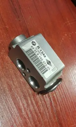 BMW X1 E84 Air conditioning (A/C) expansion valve 9182512