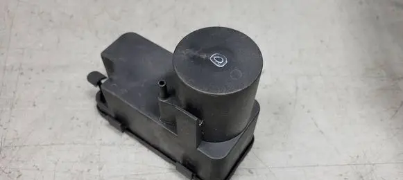 Mercedes-Benz S W126 Central locking vacuum pump 0008000248