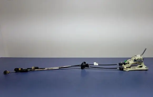 Volvo V40 Gear shift rod 31325596