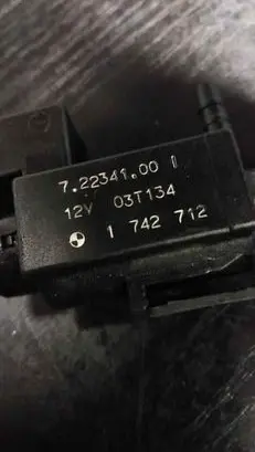 BMW 5 E39 Turbo solenoid valve 72234100