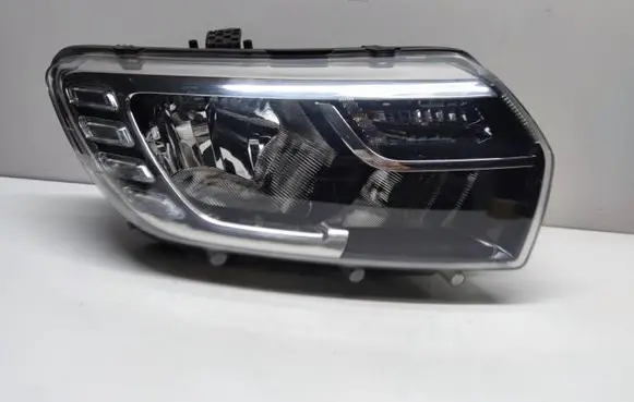 Renault Sandero II Headlight/headlamp 260103529R