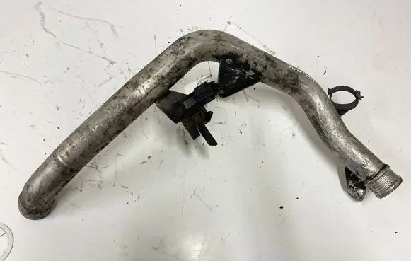 Volvo V40 Intercooler hose/pipe CZQ7A12K12A AV615L200AB
