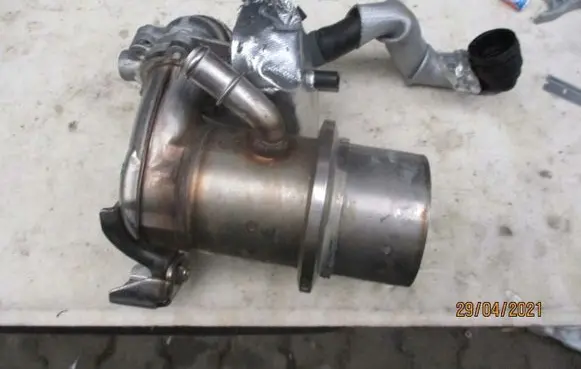 Volkswagen Golf VII EGR valve AUDI04L131512G