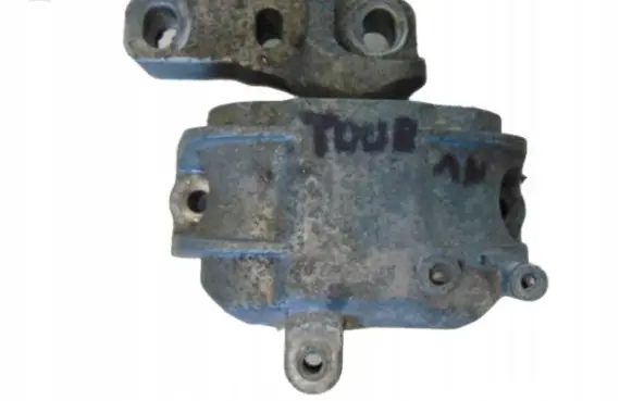 Volkswagen Touran I Engine mount bracket 1K0199262AS