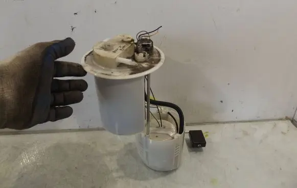 Toyota Yaris In-tank fuel pump 77020-0D080