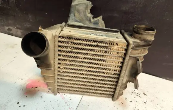 Volkswagen Golf IV Intercooler radiator 1J0145805 862319R IA1068