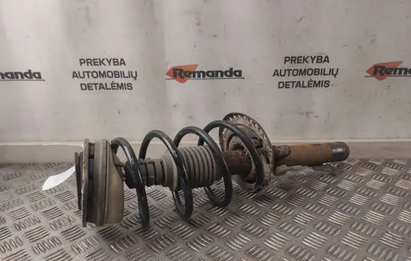 Front shock absorber with coil spring