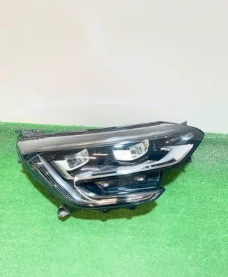 Renault Megane IV Headlight/headlamp 260104596R