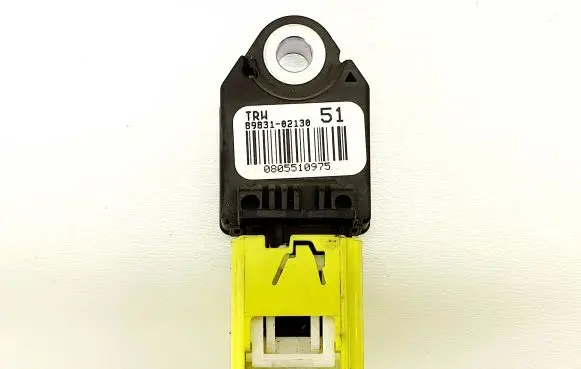 Toyota Auris E180 Airbag deployment crash/impact sensor 8983102130