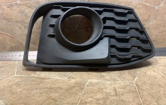 BMW 2 F45 Fog light bracket 8068866