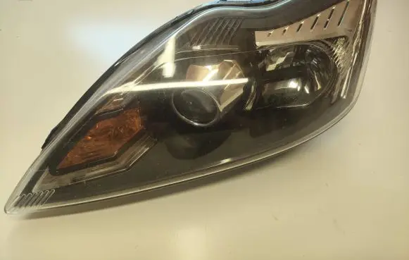 Ford Focus Headlight/headlamp 8M5113D155CF 0077R00