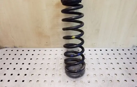 Hyundai i40 Rear coil spring