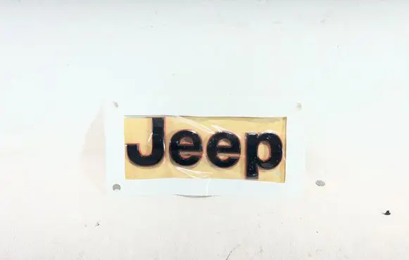 Jeep Renegade Manufacturer badge logo/emblem 68505833AA001