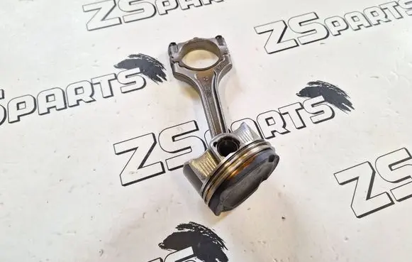 Jeep Wrangler Piston with connecting rod