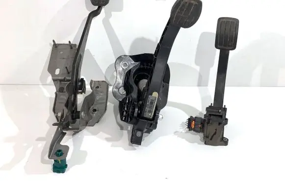 Peugeot 308 SW Pedal assembly 