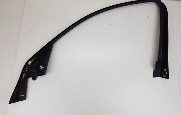 Audi Q5 SQ5 Front door glass trim molding 8R0867609