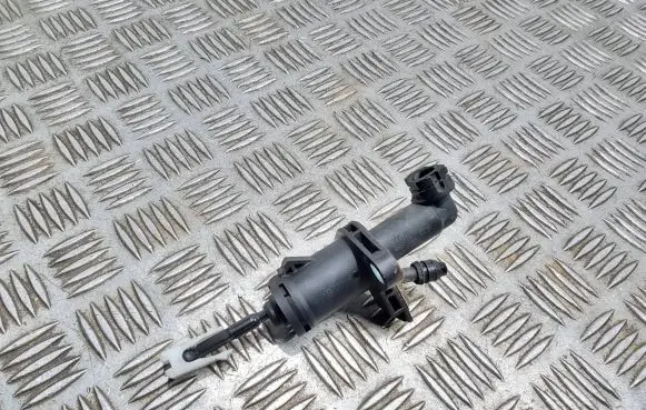 Clutch master cylinder