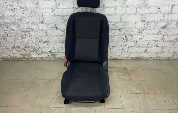 Nissan Qashqai Front passenger seat 