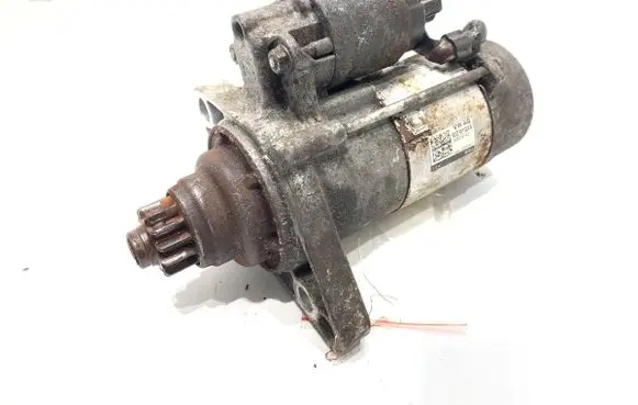 Volkswagen Golf VII Starter motor 02Z911024B
