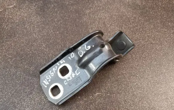 Opel Insignia A Tailgate/trunk/boot hinge 13246570