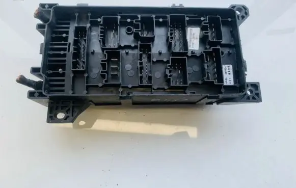 KIA Sorento Fuse box set 911613e011 91161-3e011
