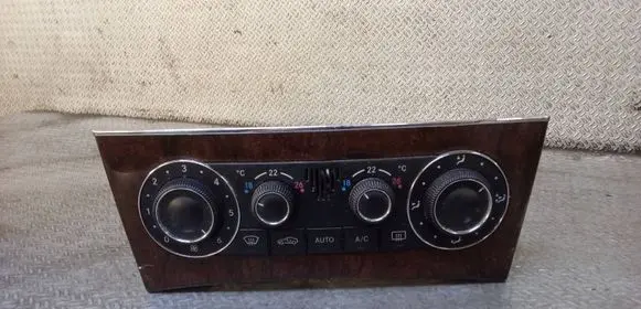 Mercedes-Benz C W203 Climate control unit A2038303485