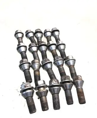 Volvo XC90 Nuts/bolts 