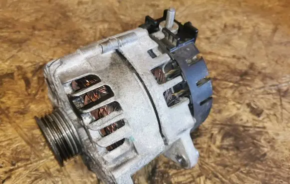 Mercedes-Benz E W213 Generator/alternator A0009063903 116030535 2623499B