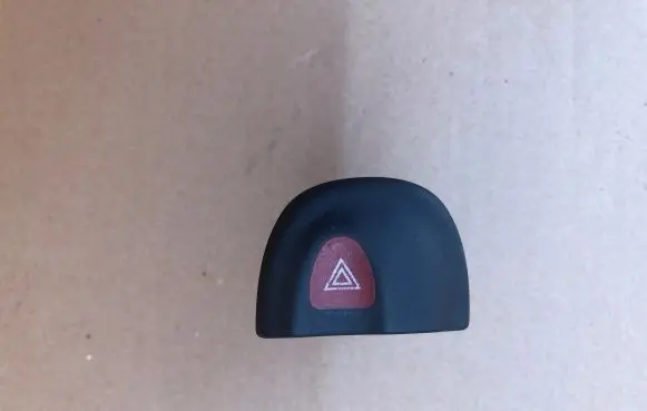 Renault Megane I Hazard light switch