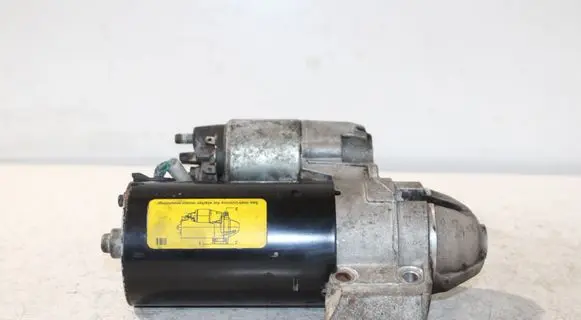 BMW 1 E81 E87 Starter motor 7823700 0001139016