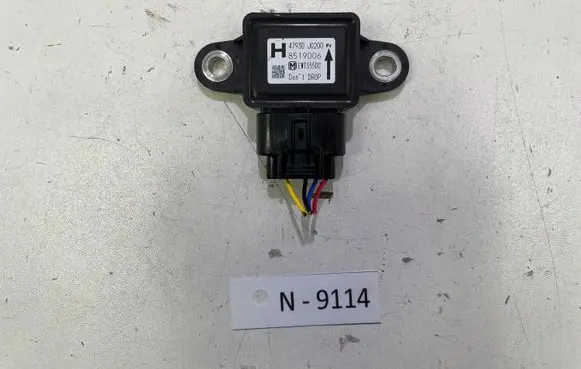 Nissan X-Trail T31 ESP acceleration yaw rate sensor 47930JG200