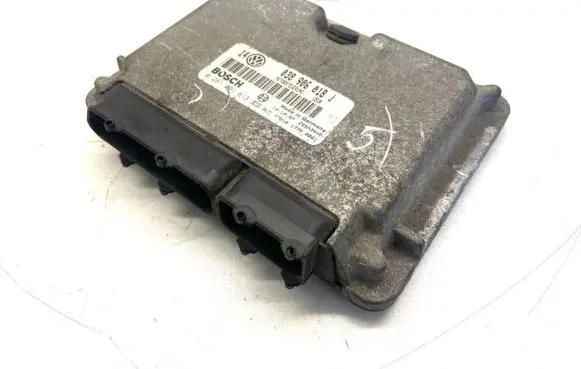 Audi A6 S6 C6 4F Engine control unit/module 038906018J 28SA3440 0281001613