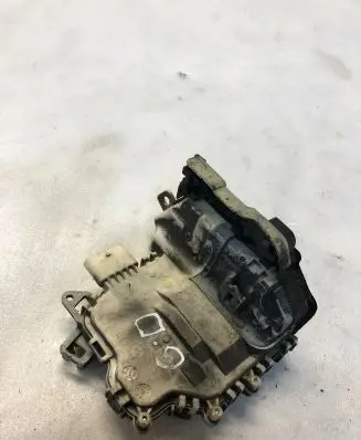 Audi A5 Sportback 8TA Rear door lock 8k0839016p