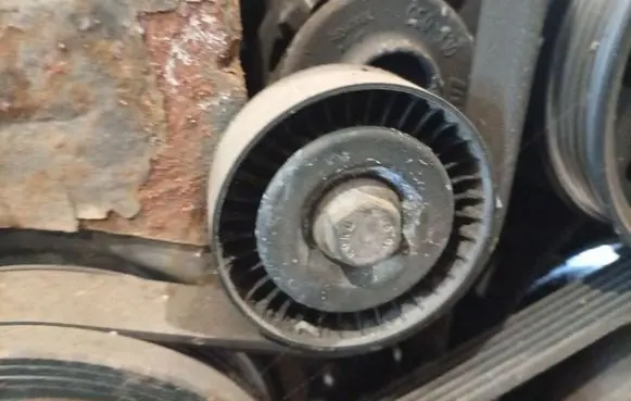 Audi A6 S6 C6 4F Generator/alternator belt tensioner
