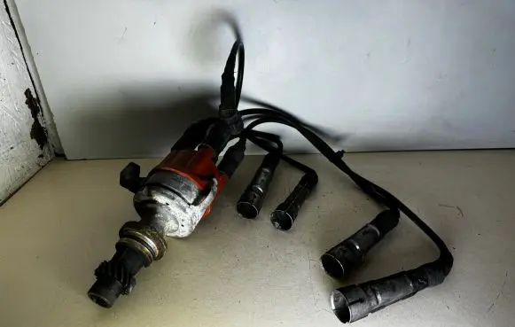 Volkswagen Golf II Spark distributor 026905205S 0237520005