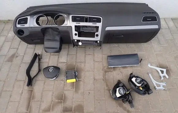 Volkswagen Golf VII Dashboard 