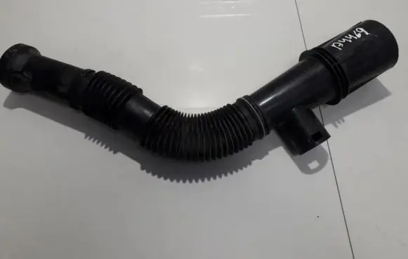 Air intake hose/pipe